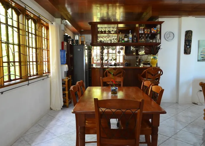Private Beachfront With Ocean View And Direct Reef Access Holiday home