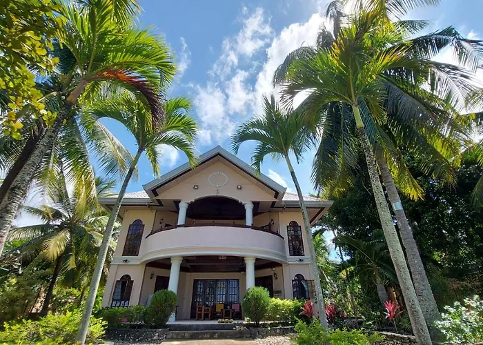 Holiday home Private Beachfront With Ocean View And Direct Reef Access