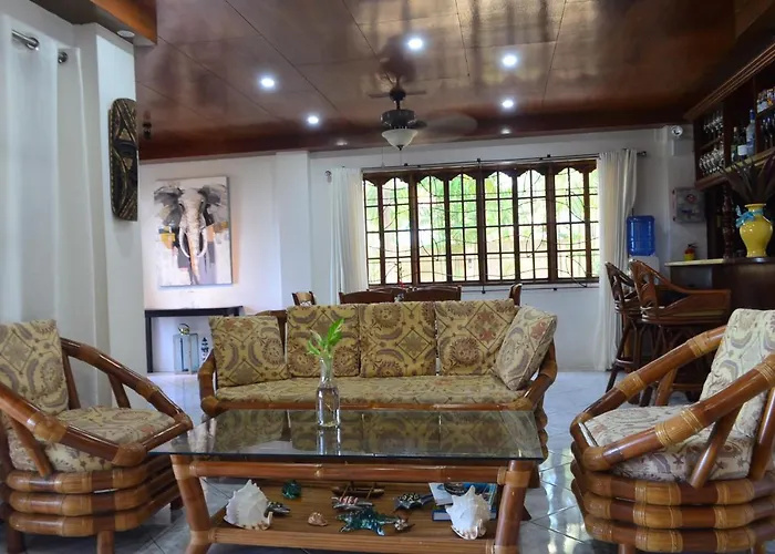 Holiday home Private Beachfront With Ocean View And Direct Reef Access Moalboal