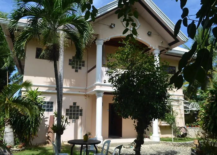 Private Beachfront With Ocean View And Direct Reef Access