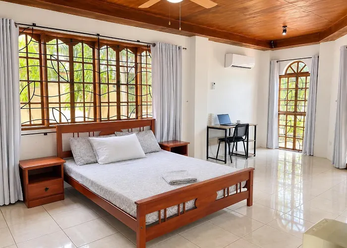 Private Beachfront With Ocean View And Direct Reef Access