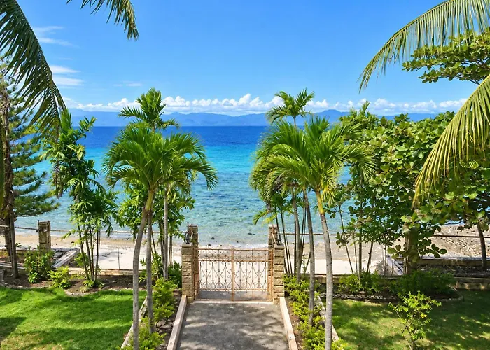 Private Beachfront With Ocean View And Direct Reef Access *